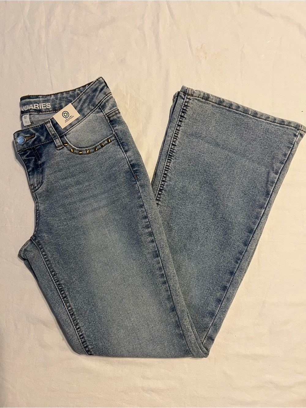 No Boundaries Light Blue Flared Jeans for Women - Picture 2 of 7
